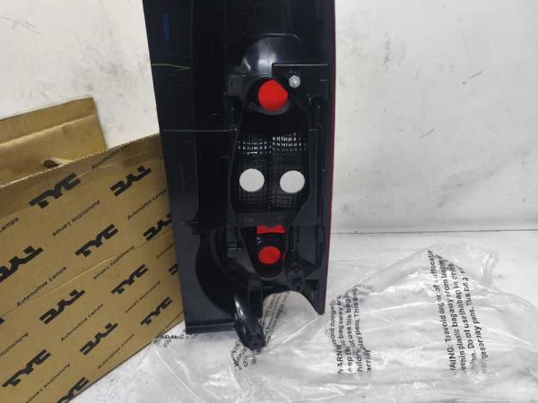 ARRIERE GAUCHE CITROEN BERLINGO / PEUGEOT PARTNER 2012+ 2 PORTES ARRIERE - Vue 2